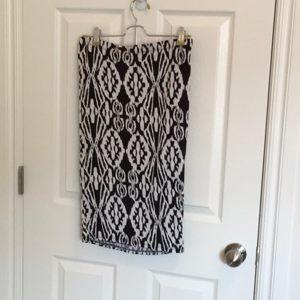 Stretchable Precilla Skirt